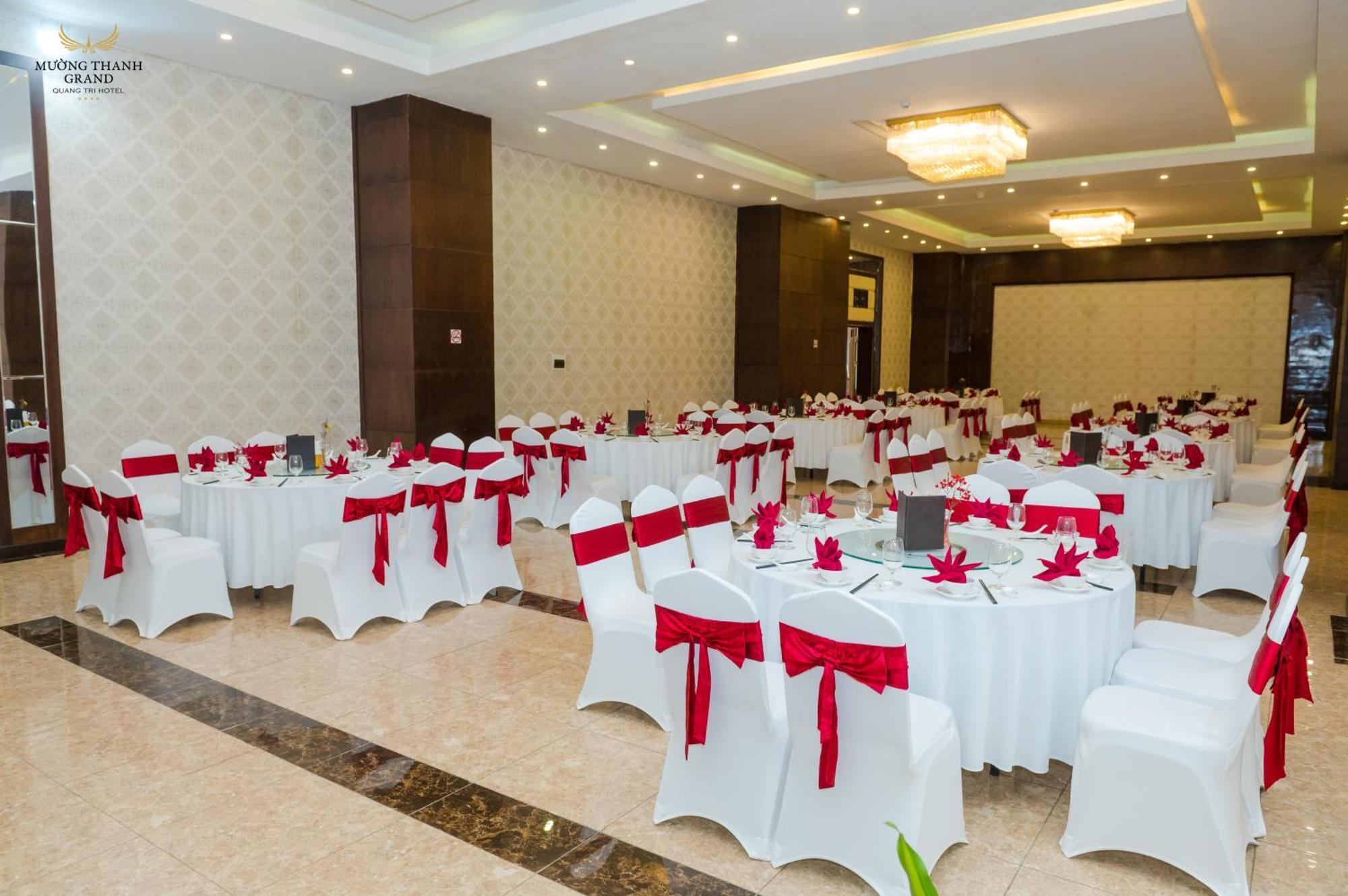 Muong Thanh Grand Quang Tri Hotel Buitenkant foto