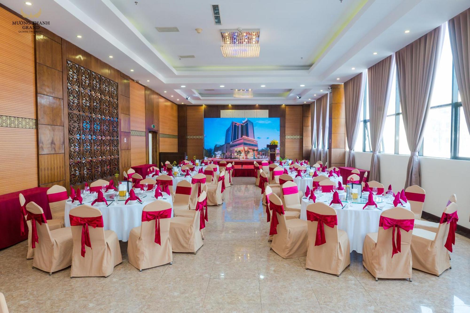 Muong Thanh Grand Quang Tri Hotel Buitenkant foto