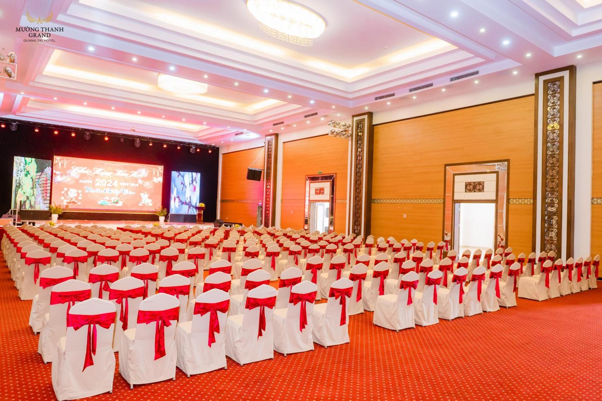 Muong Thanh Grand Quang Tri Hotel Buitenkant foto
