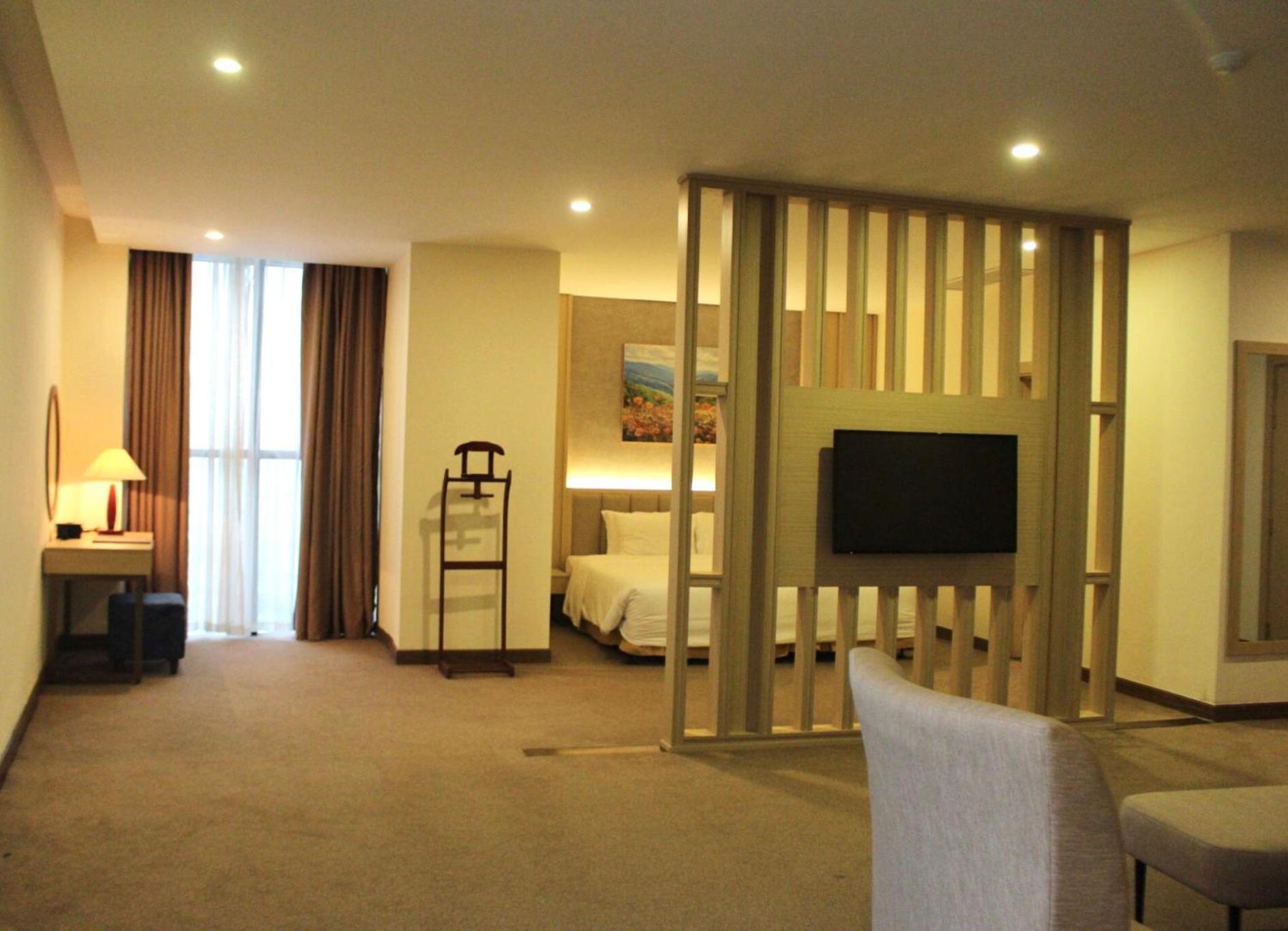 Muong Thanh Grand Quang Tri Hotel Buitenkant foto