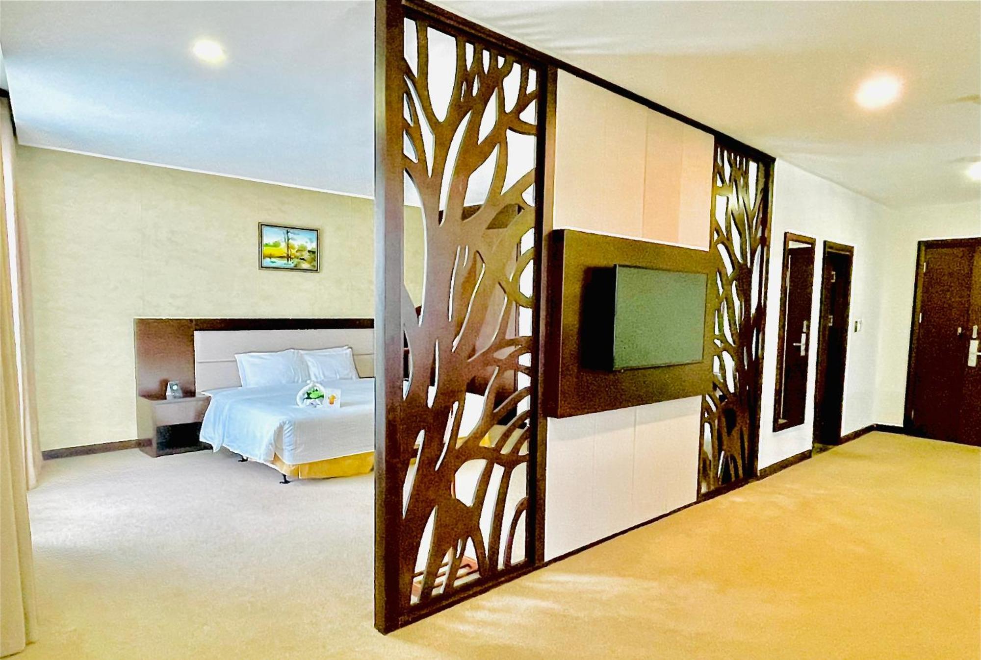 Muong Thanh Grand Quang Tri Hotel Buitenkant foto