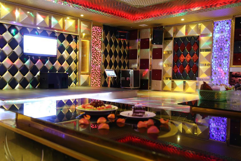 Muong Thanh Grand Quang Tri Hotel Buitenkant foto