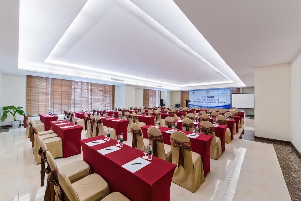 Muong Thanh Grand Quang Tri Hotel Buitenkant foto