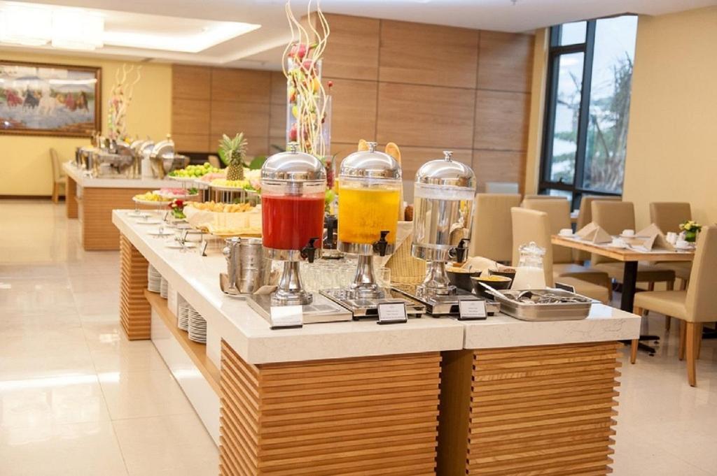 Muong Thanh Grand Quang Tri Hotel Buitenkant foto