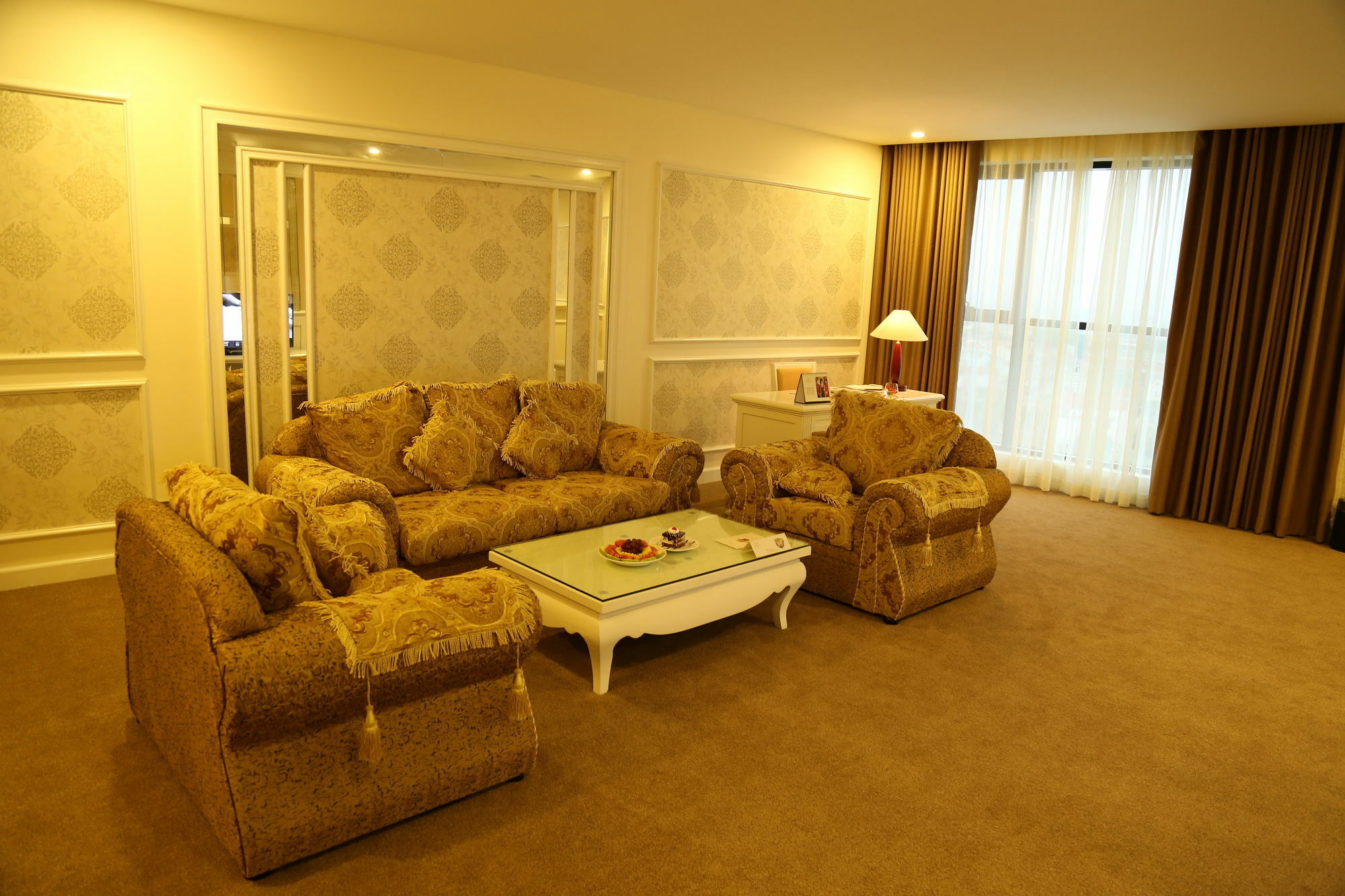 Muong Thanh Grand Quang Tri Hotel Buitenkant foto